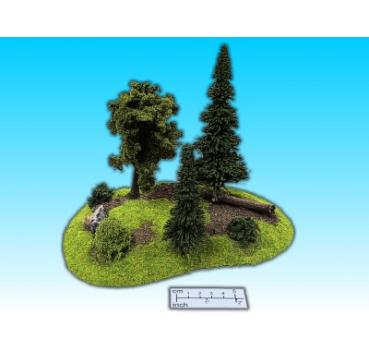 Geländestück Wald mit Baumstamm