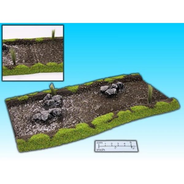 Geländestück Fluß mit Felsen