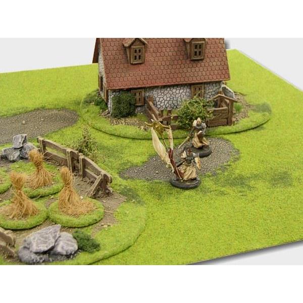 Grasfläche verbrannte Erde