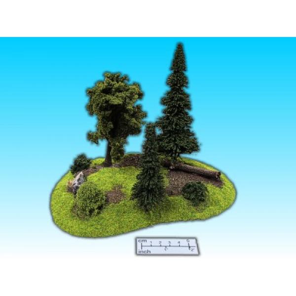 Geländestück Wald mit Baumstamm